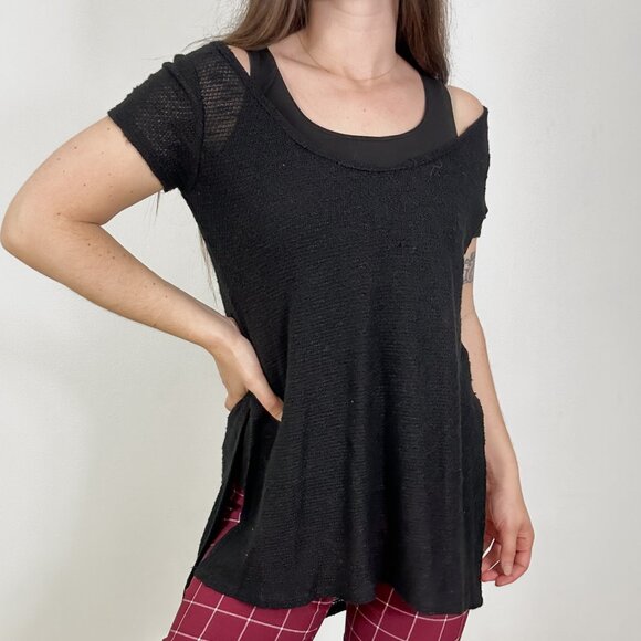 *Im in Love with Derek Black Open Weave Long T Shirt - Picture 1 of 7